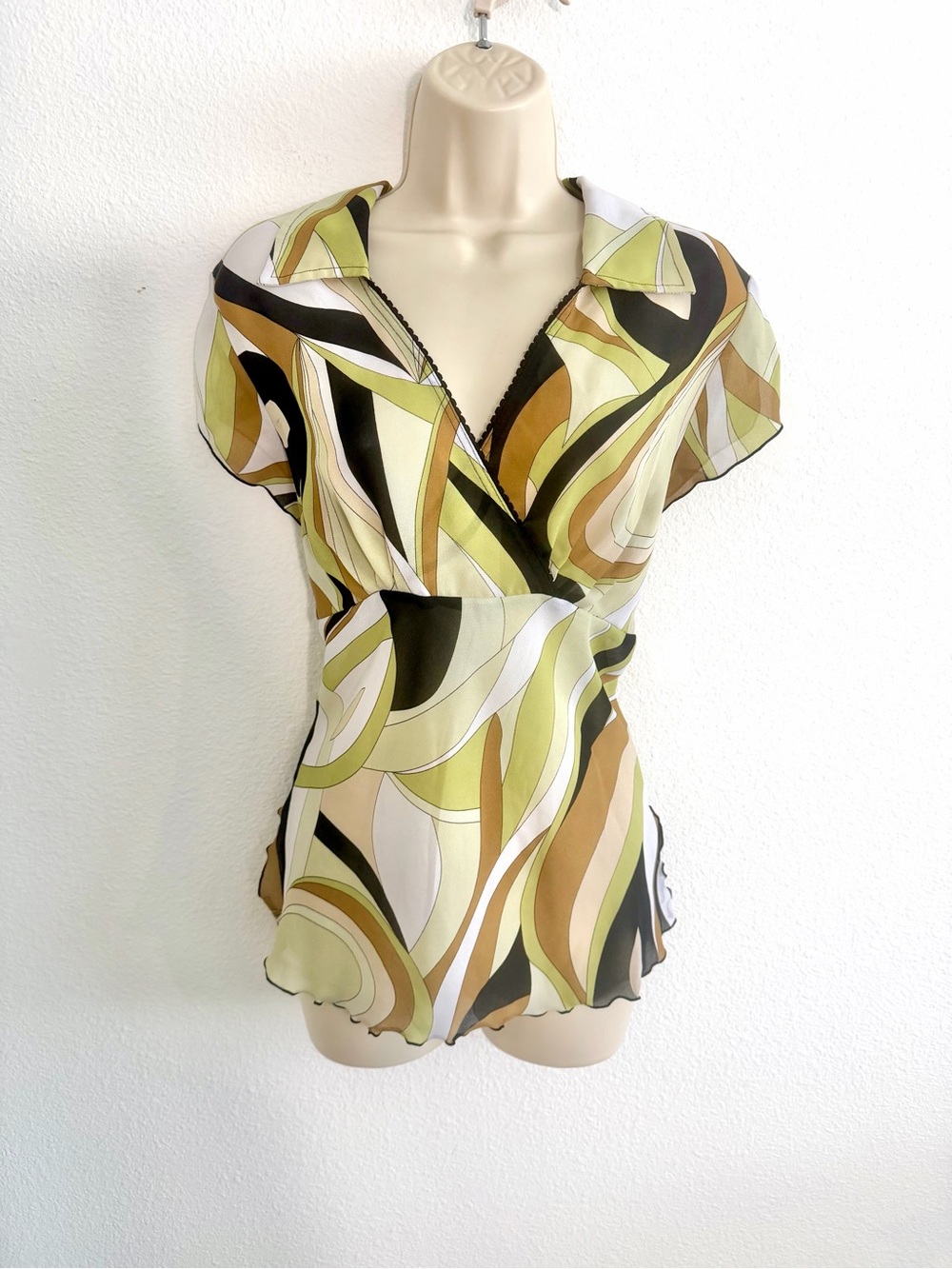 Abstract Print V-Neck Blouse in Olive Multi